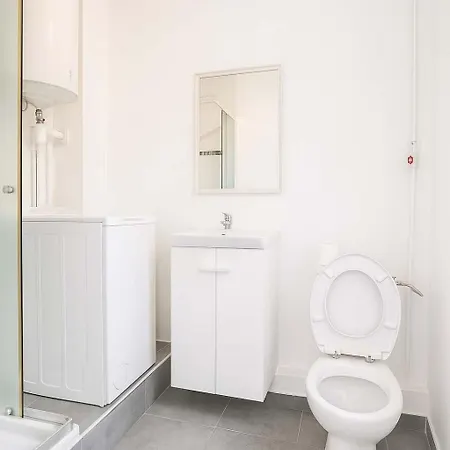 13 Avec Ascenseur - 2p Apartment